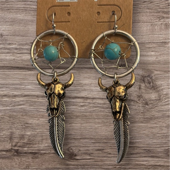 New Dreamcatcher Skull Feather Dangle Earrings - Picture 5 of 6